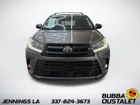 Used 2017 Toyota Highlander SE image 8