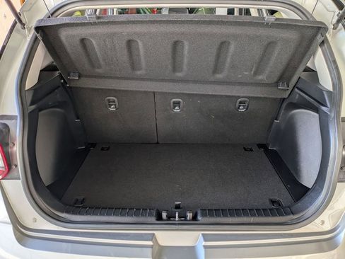 Used 2025 Hyundai Venue SEL FWD image 47