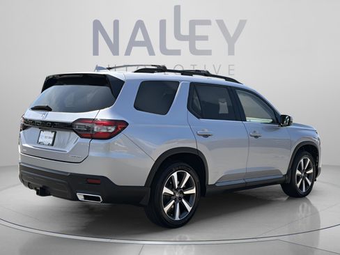 Certified 2024 Honda Pilot Touring image 5
