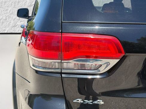 Used 2019 Jeep Grand Cherokee Limited AWD/4WD image 10
