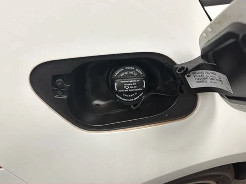 Used 2016 Volkswagen Golf SE FWD image 30