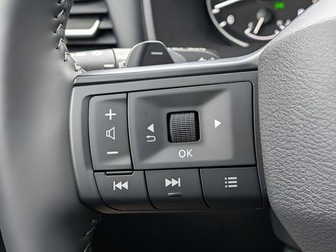 Certified 2026 Nissan Rogue SV AWD/4WD image 14