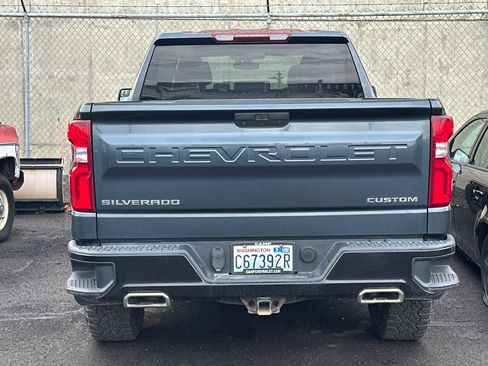 Used 2019 Chevrolet Silverado 1500 Custom Trail Boss w/ Custom Convenience Package image 3