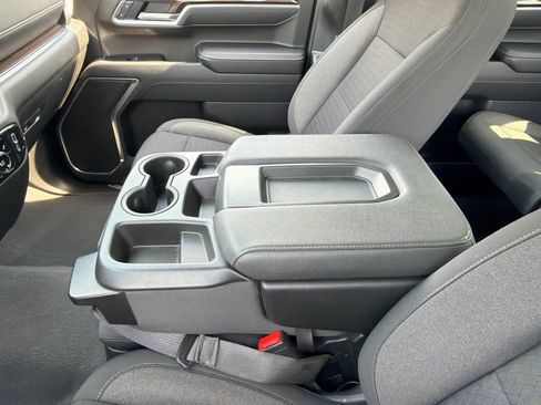 Used 2025 Chevrolet Silverado 1500 LT AWD/4WD image 14