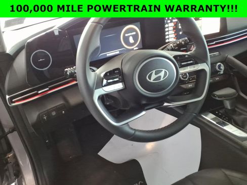 Certified 2025 Hyundai Elantra Limited image 11