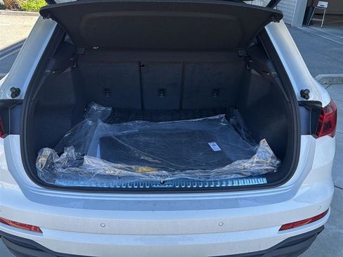 Used 2025 Audi Q3 2.0T Premium w/ Convenience Plus Package image 15