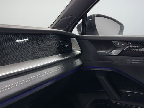 New 2026 Volkswagen Tiguan SE R-Line AWD/4WD image 27