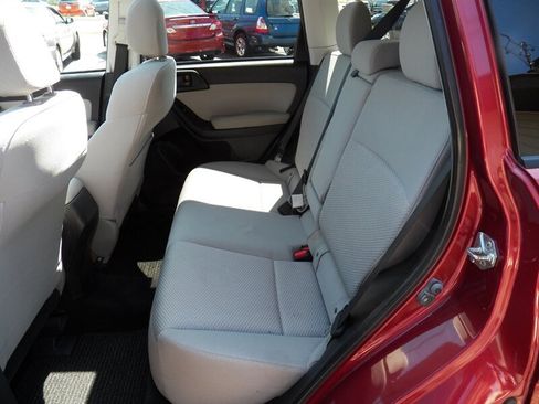 Used 2016 Subaru Forester 2.5i Premium AWD/4WD image 10
