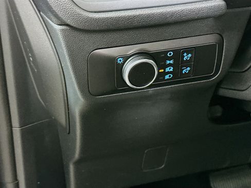 Used 2025 Ford Escape ST-Line image 17