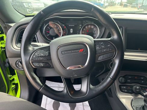 Used 2023 Dodge Challenger SXT image 17