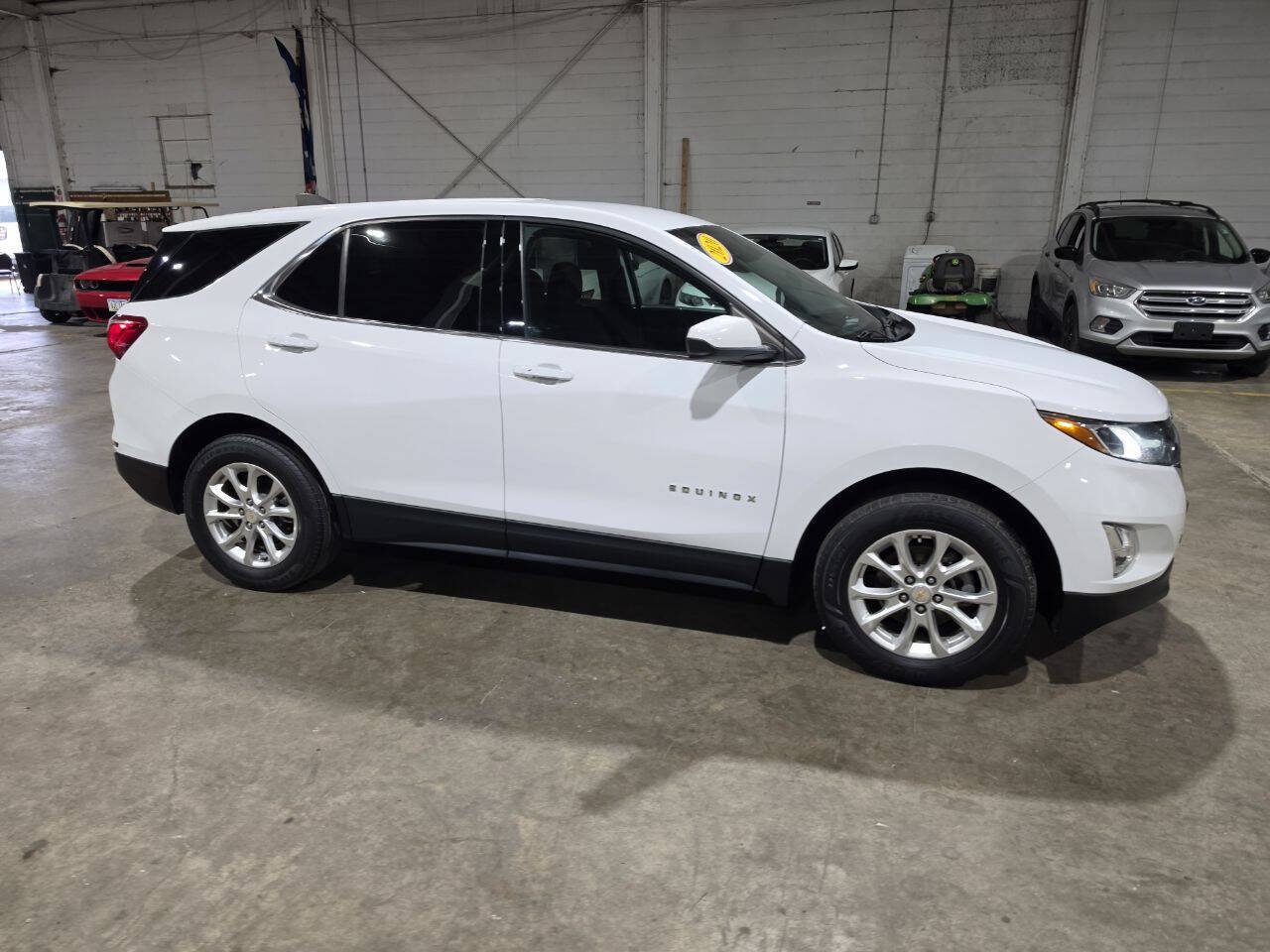 Used 2020 Chevrolet Equinox LT AWD/4WD image 16