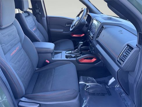 Used 2022 Nissan Frontier PRO-4X image 28