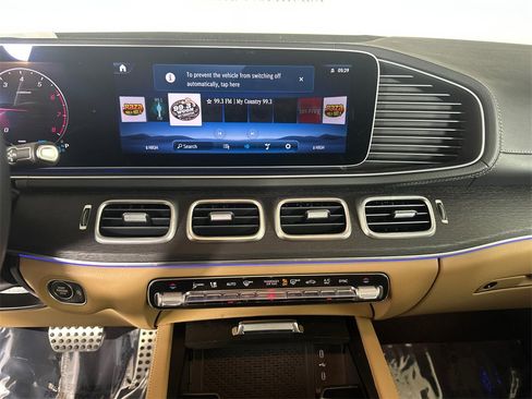 Certified 2025 Mercedes-Benz GLS 450 4MATIC image 30