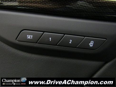 Used 2022 Buick Envision Essence w/ Sport Touring Package image 23