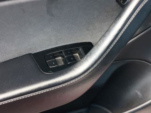 Used 2019 Tesla Model 3 Standard Range RWD image 45