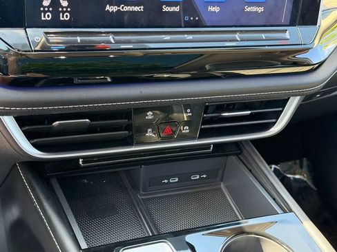 Used 2024 Volkswagen Atlas SEL Premium R-Line AWD/4WD image 26