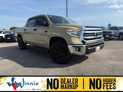 Used 2017 Toyota Tundra SR5 w/ SR5 Upgrade Package