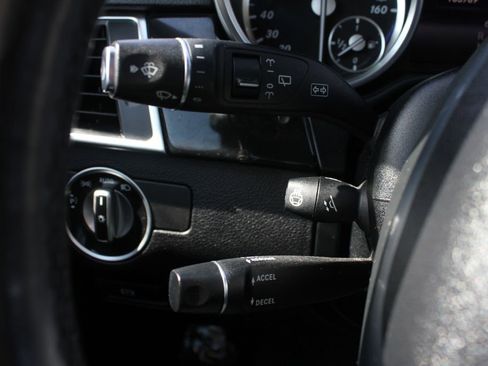 Used 2015 Mercedes-Benz ML 350 4MATIC image 16