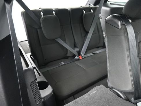Used 2022 Ford Explorer XLT RWD image 34