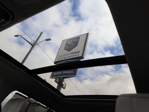 Used 2023 Jeep Grand Wagoneer 4WD image 13