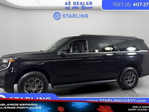 Used 2025 Ford Expedition Max Active AWD/4WD image 2