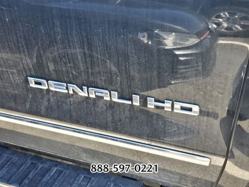 Used 2019 GMC Sierra 2500 Denali w/ Duramax Plus Package image 3