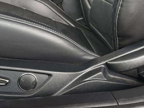 Used 2018 Ford Mustang GT Premium w/ Equipment Group 401A RWD image 13