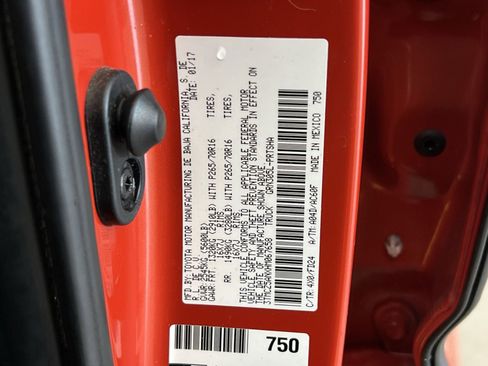 Used 2017 Toyota Tacoma TRD Off-Road w/ Tow Package (A/T) AWD/4WD image 37