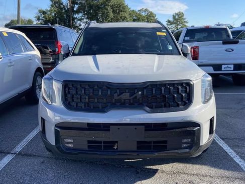 Used 2025 Kia Telluride SX X-Line AWD/4WD image 2