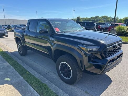 Used 2024 Toyota Tacoma TRD Off-Road AWD/4WD image 2