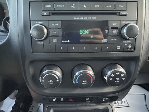 Used 2017 Jeep Patriot High Altitude AWD/4WD image 23