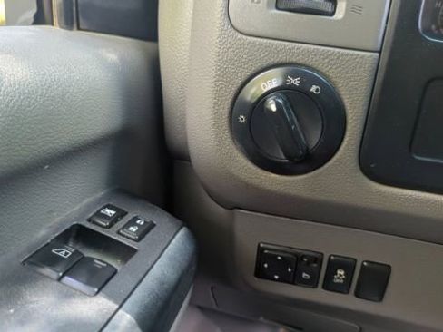 Used 2016 Nissan NV 1500 SV image 27