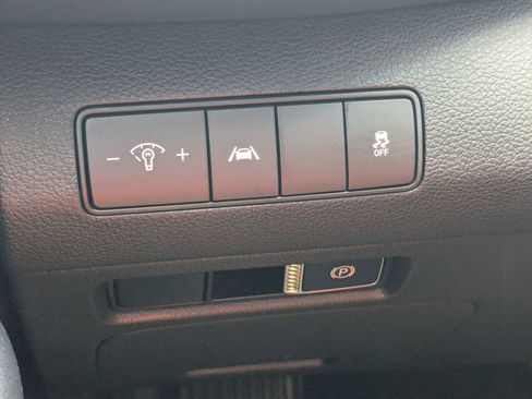 Used 2021 Hyundai Santa Fe SE FWD image 28