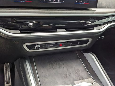 Used 2024 BMW X6 M60i AWD/4WD image 29