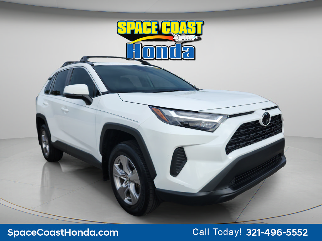 Used 2024 Toyota RAV4 XLE FWD image 13