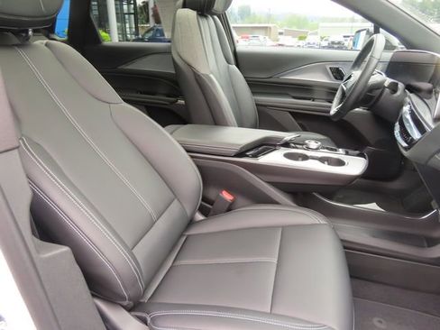 Used 2024 Cadillac Lyriq Tech AWD/4WD image 45