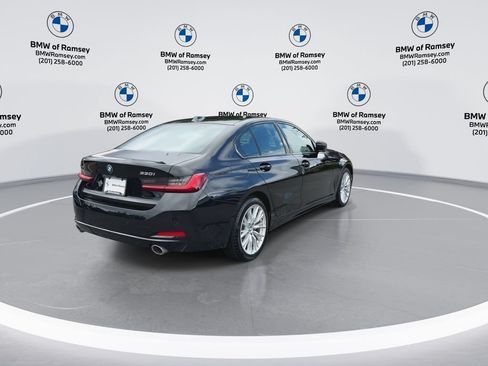 Used 2023 BMW 330i xDrive Sedan w/ Convenience Package AWD/4WD image 8
