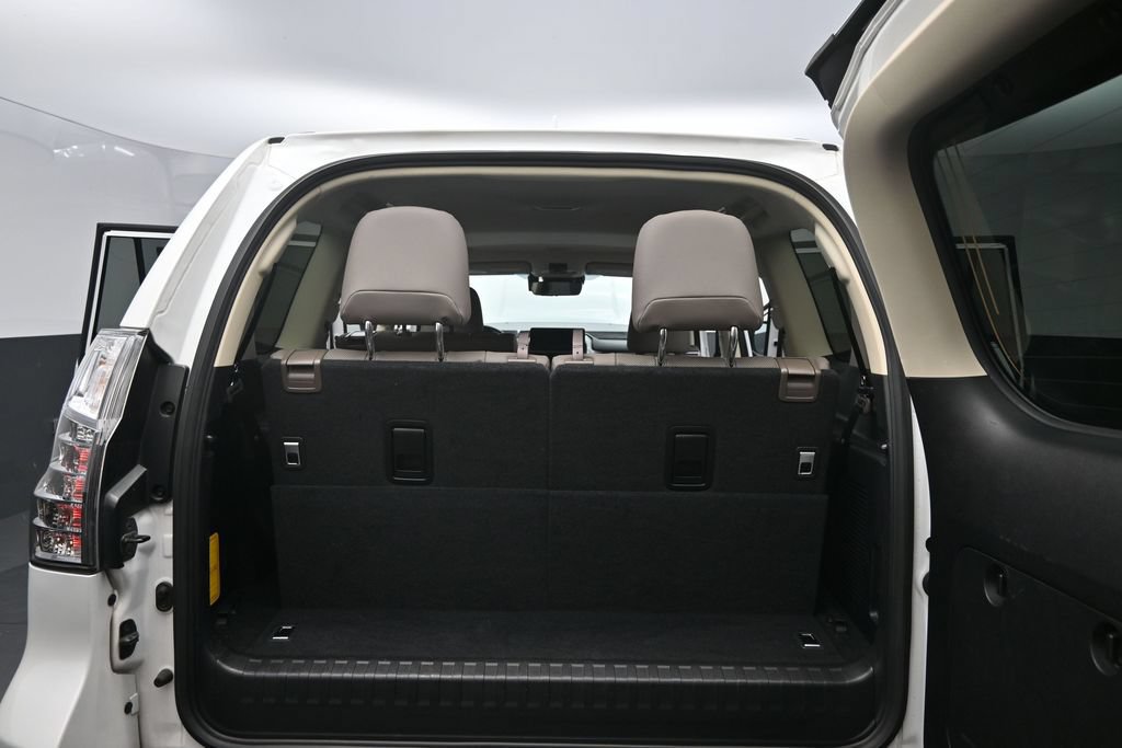 Used 2023 Lexus GX 460 Premium w/ Premium Package AWD/4WD image 30