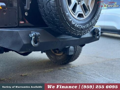 Used 2014 Jeep Wrangler Unlimited Rubicon AWD/4WD image 11