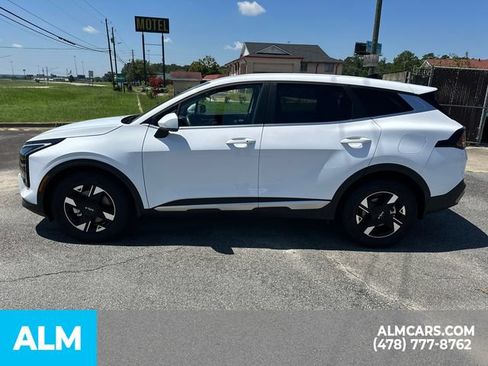 Used 2026 Kia Sportage LX FWD image 9