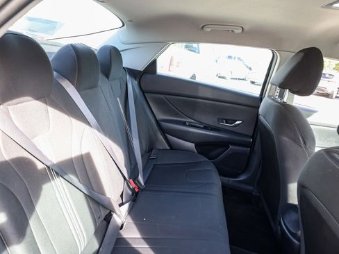 Used 2021 Hyundai Elantra SEL image 20