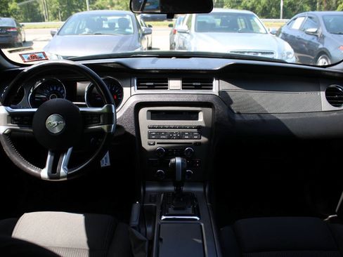 Used 2014 Ford Mustang Convertible RWD image 31