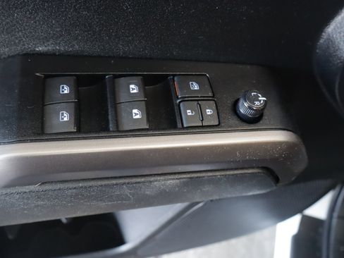 Used 2023 Toyota Tacoma SR5 image 11