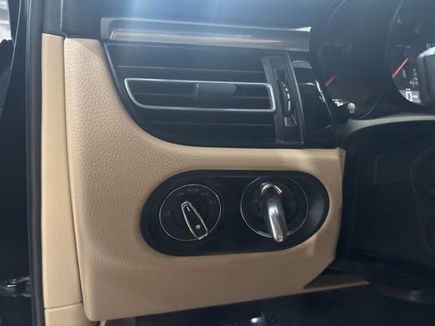 Used 2021 Porsche Macan image 14