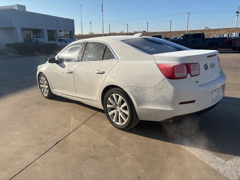 Used 2015 Chevrolet Malibu LT image 4