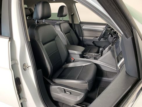 Used 2021 Volkswagen Atlas SEL R-Line image 38