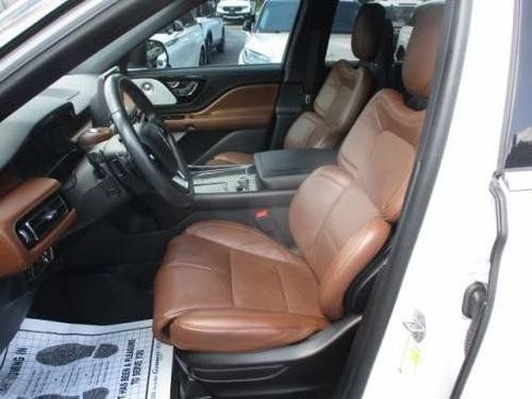 Used 2023 Lincoln Aviator Grand Touring w/ Equipment Group 301A image 7