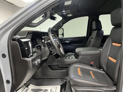 Used 2025 GMC Sierra 2500 AT4 w/ AT4 Premium Plus Package image 21