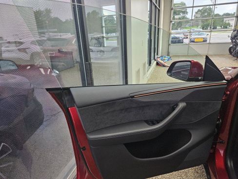 Used 2026 Tesla Model Y 2WD image 17