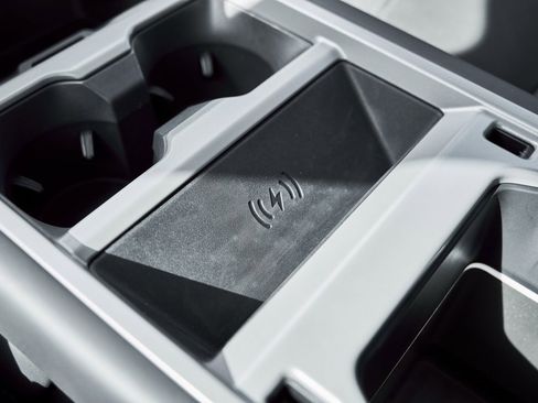 Used 2025 Land Rover Defender 110 V8 image 67